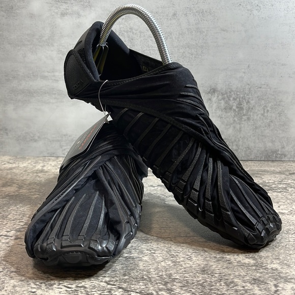 Vibram Shoes | Vibram Furoshiki Mens Sneaker Black Sz 910(Xl) | Color: Black | Size: 910(Xl) | Valueshoeshop's Closet